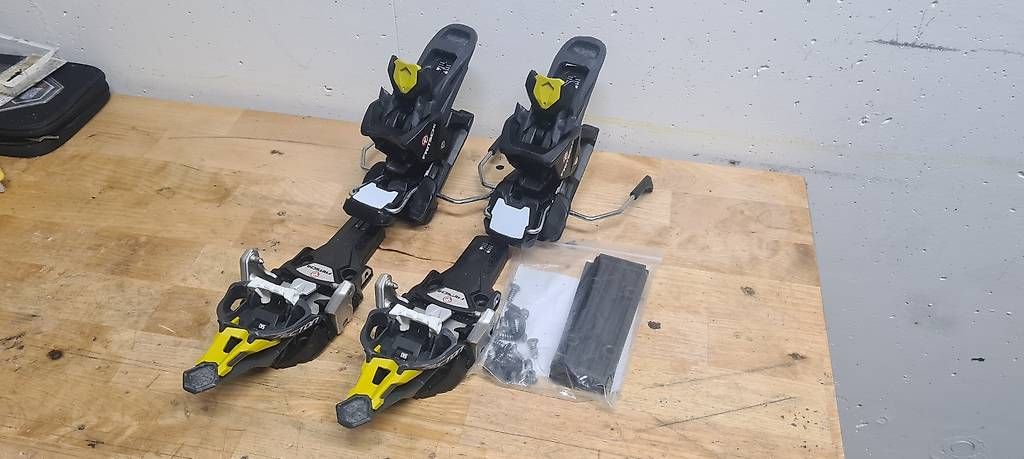 Fritschi Attacchi: Fritschi Tecton Carbon – Usato da Zürich venduto da dav_6nqr 4
