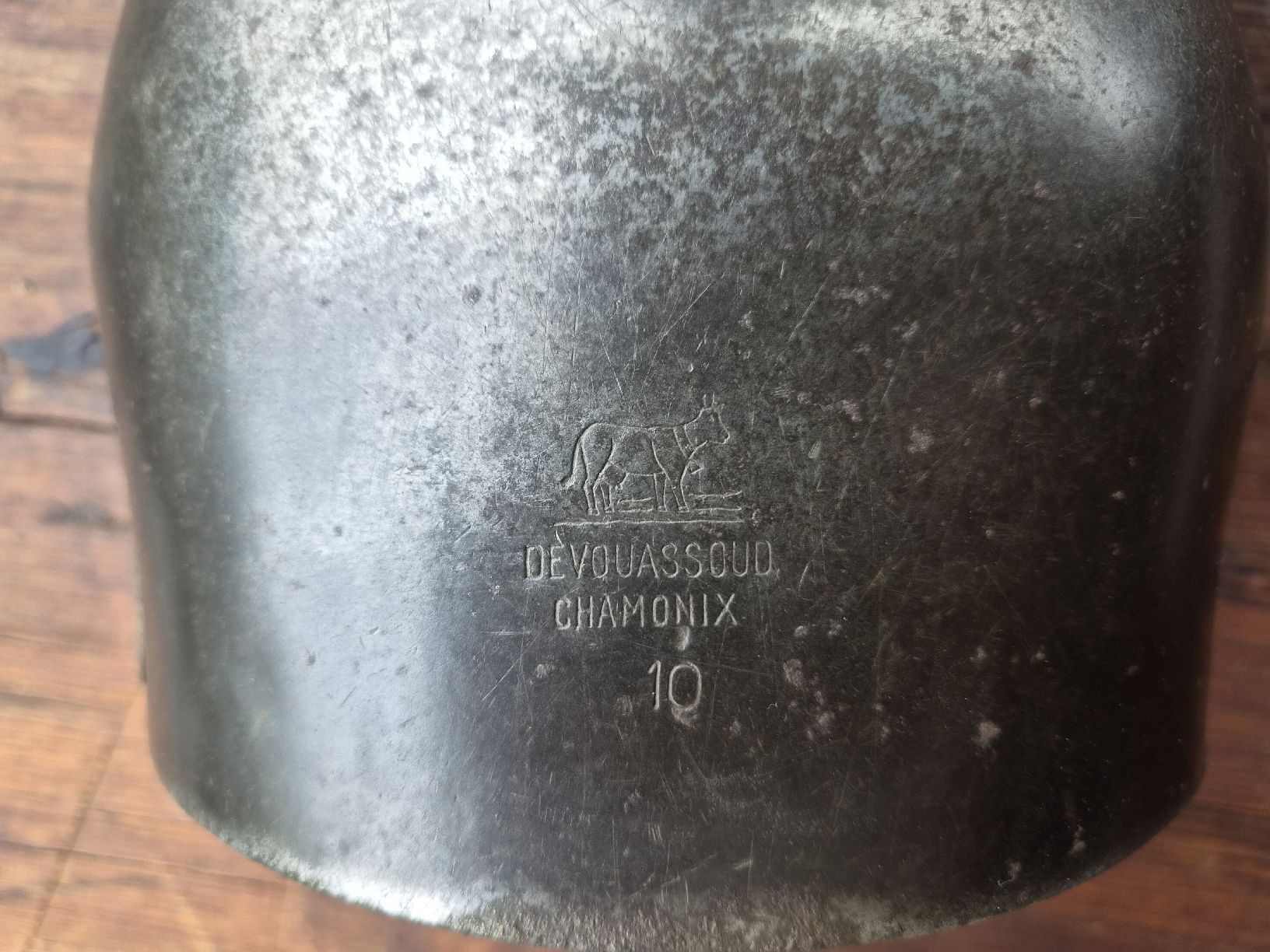 Chamonix Cloches & sonnailles:  DEVOUASSOUD Chamonix 10 – D'occasion à Farvagny-le-Grand par CollectibleWatches
