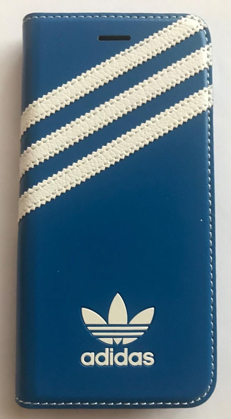 Covers & Schutzfolien: ADIDAS - IPhone 7/8 Booklet Kunstleder Etui - Blau – Neu (gemäss Beschreibung) aus Bassersdorf von maga1g