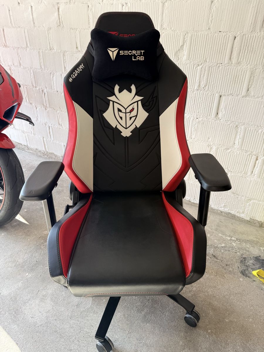 Secretlab Stühle: Secretlab OMEGA Gaming Stuhl G2 Edition – Gebraucht aus Burgdorf von Avinsic