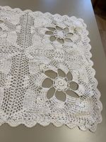 Gehäkelte Tischdecke, Handarbeit, Vintage, Top Zustand!