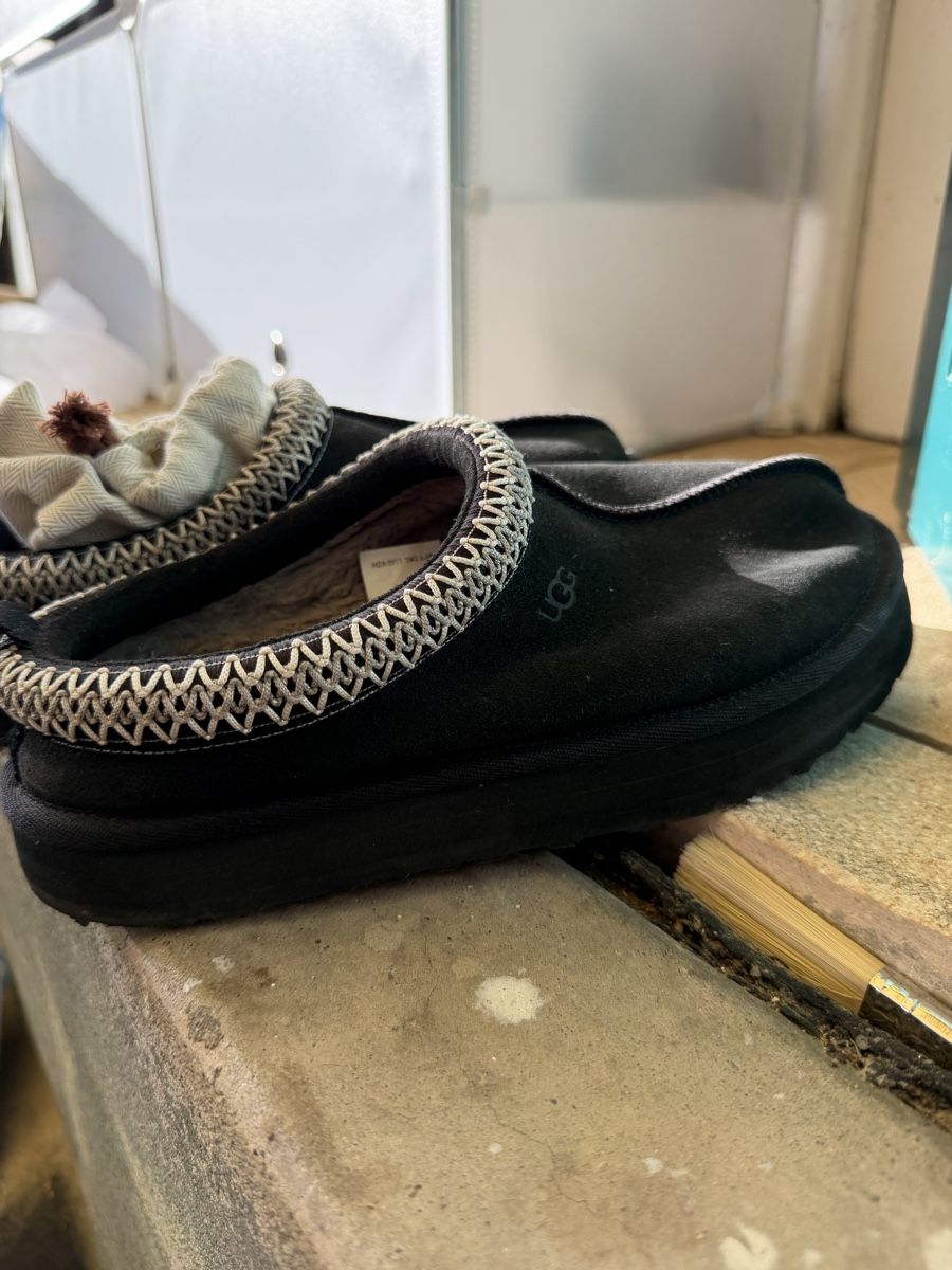 Ugg Scarpe da donna: Ugg  – Usato da Montpreveyres venduto da ahl_9hg2 1