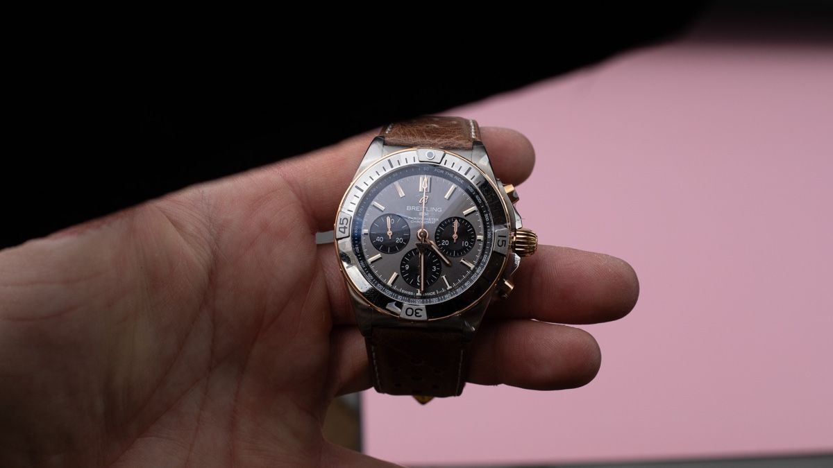 Breitling Uhren: Breitling CHRONOMAT B01 42 TRIUMPH    – Neu (gemäss Beschreibung) aus Zürich von RotthoffWatchGroup 1