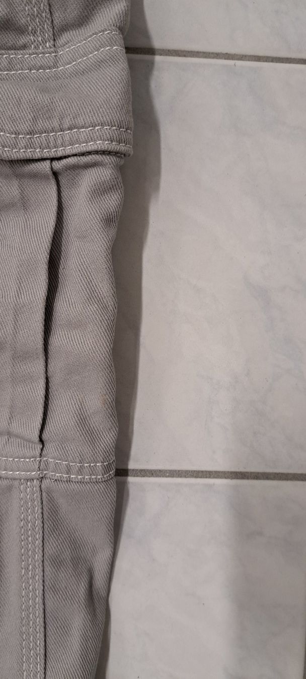H&M Hosen: 2 Stoffhosen Gr. 36 schwarz und grau – Gebraucht aus Küssnacht am Rigi von AutoVilla 3