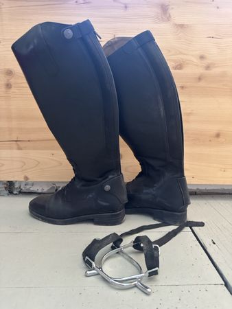 Reitstiefel mit Sporen schwarzes Leder Grösse 39