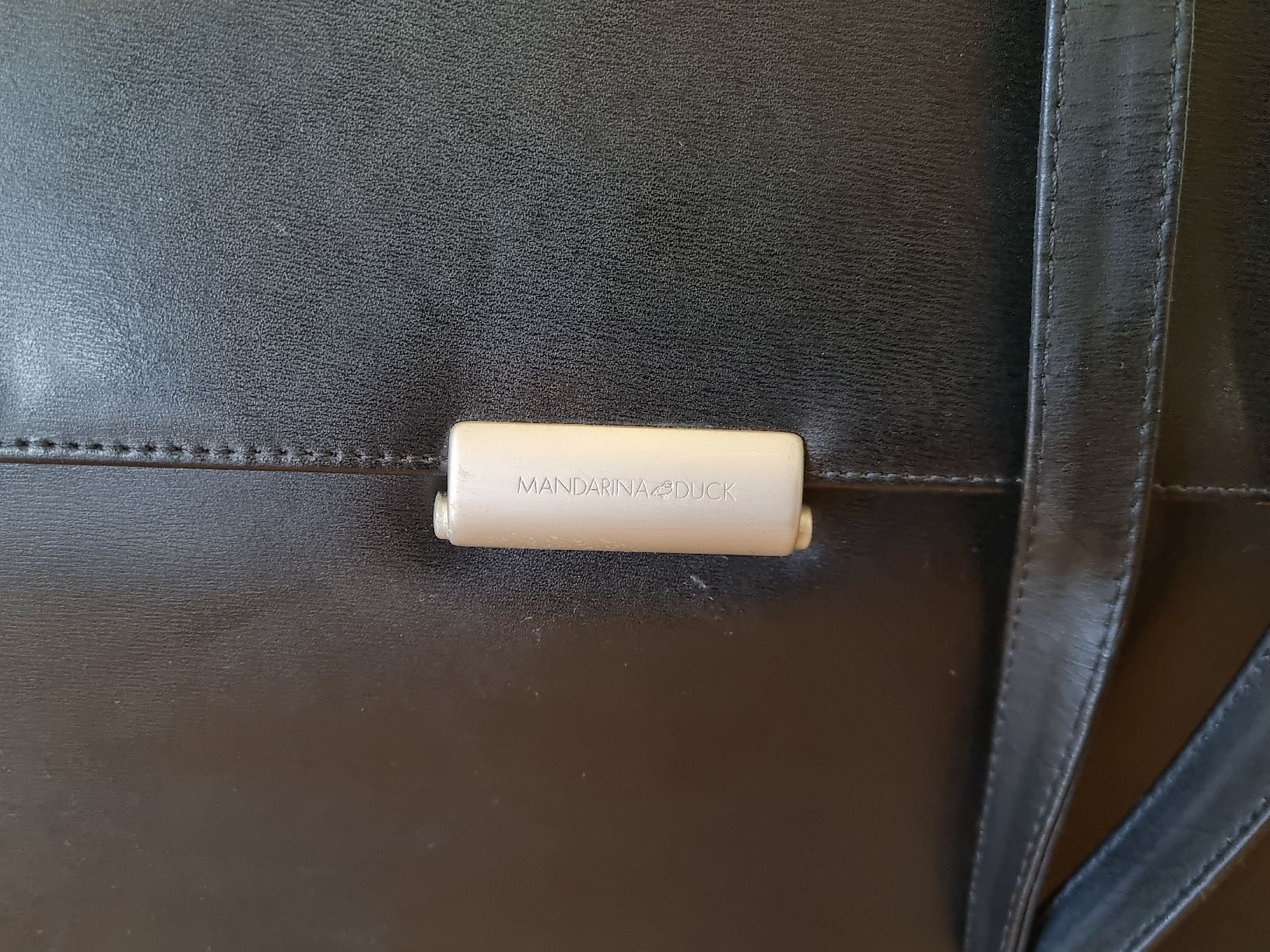 Mandarina Duck Sacs femmes: Mandarina Duck Bag – Neuf (Voir description) à Rüfenacht BE par LAF. 2