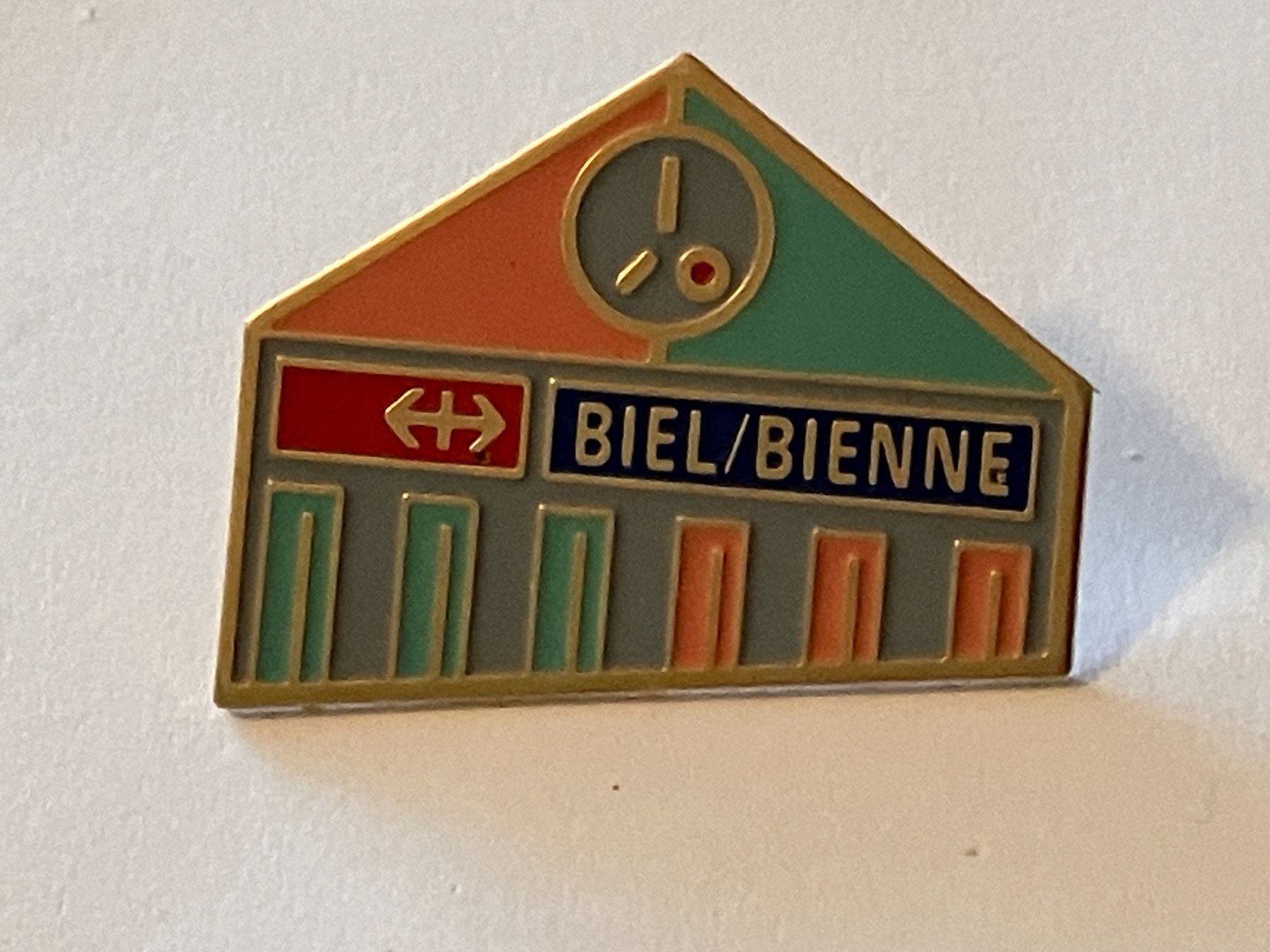Placchette & Badge: 1 Pin SBB Biel Bienne – Usato da Basel venduto da djwwpp