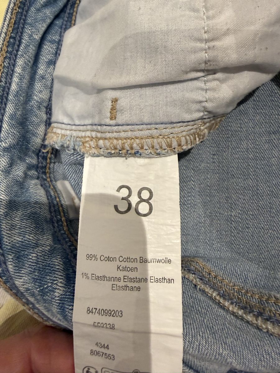 Jeans: Capri Jeans Größe 36 / 4 Stück – Usato da Büttikon AG venduto da Pitbull81 4