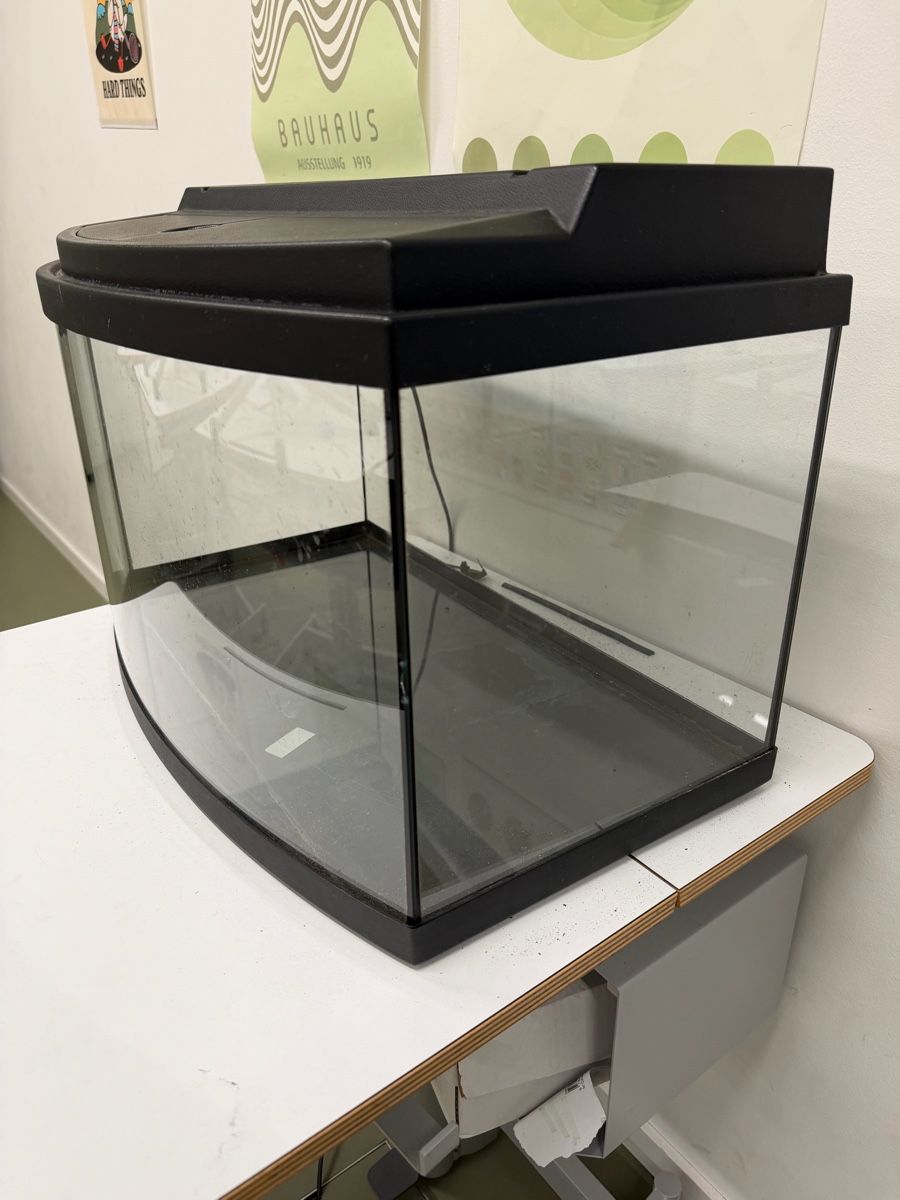 Acquari: Aquarium 70L en bon état – Usato da Sion venduto da Blackwidow86 1