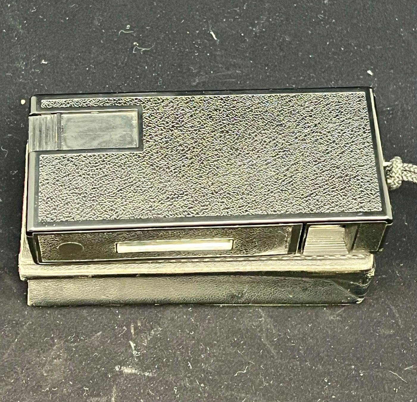 Kodak Fotocamera: Kodak Pocket Instamatic 300 avec housse – Usato da Sion venduto da ROBY_ROBY_ROBY 3