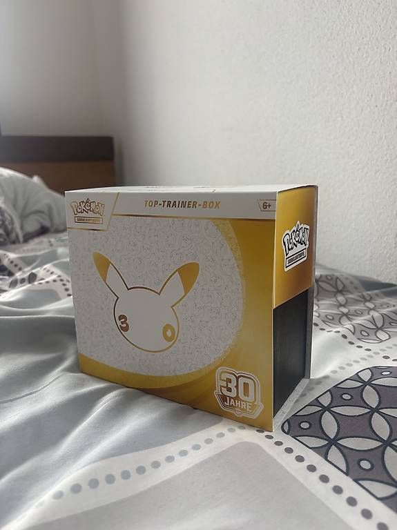Carte collezionabili: Pokemon 30 Jahre  – Nuovo e nell'imballaggio originale da Ermensee venduto da ste_l72p 1