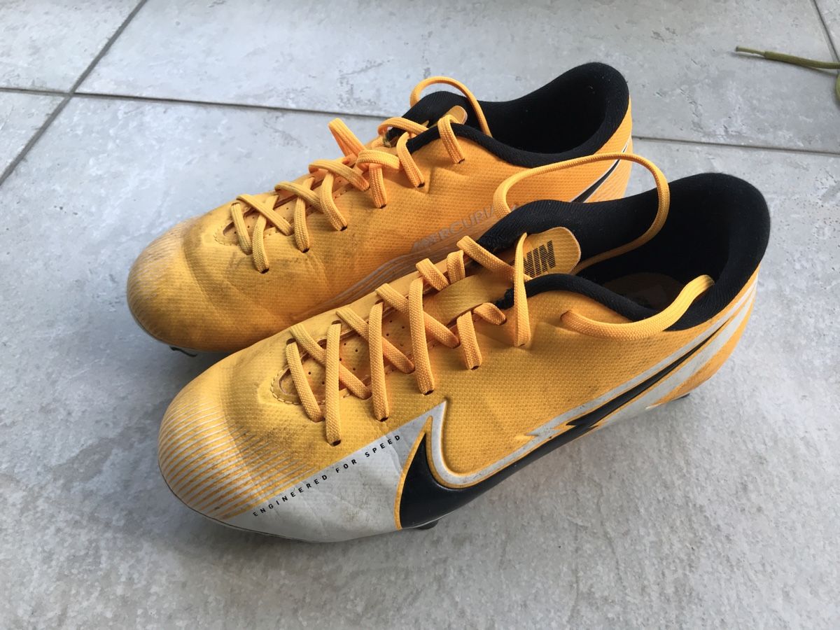 Nike Chaussures hommes: Fussballschuhe Nike Gr. 34 – D'occasion à Ehrendingen par soke542020
