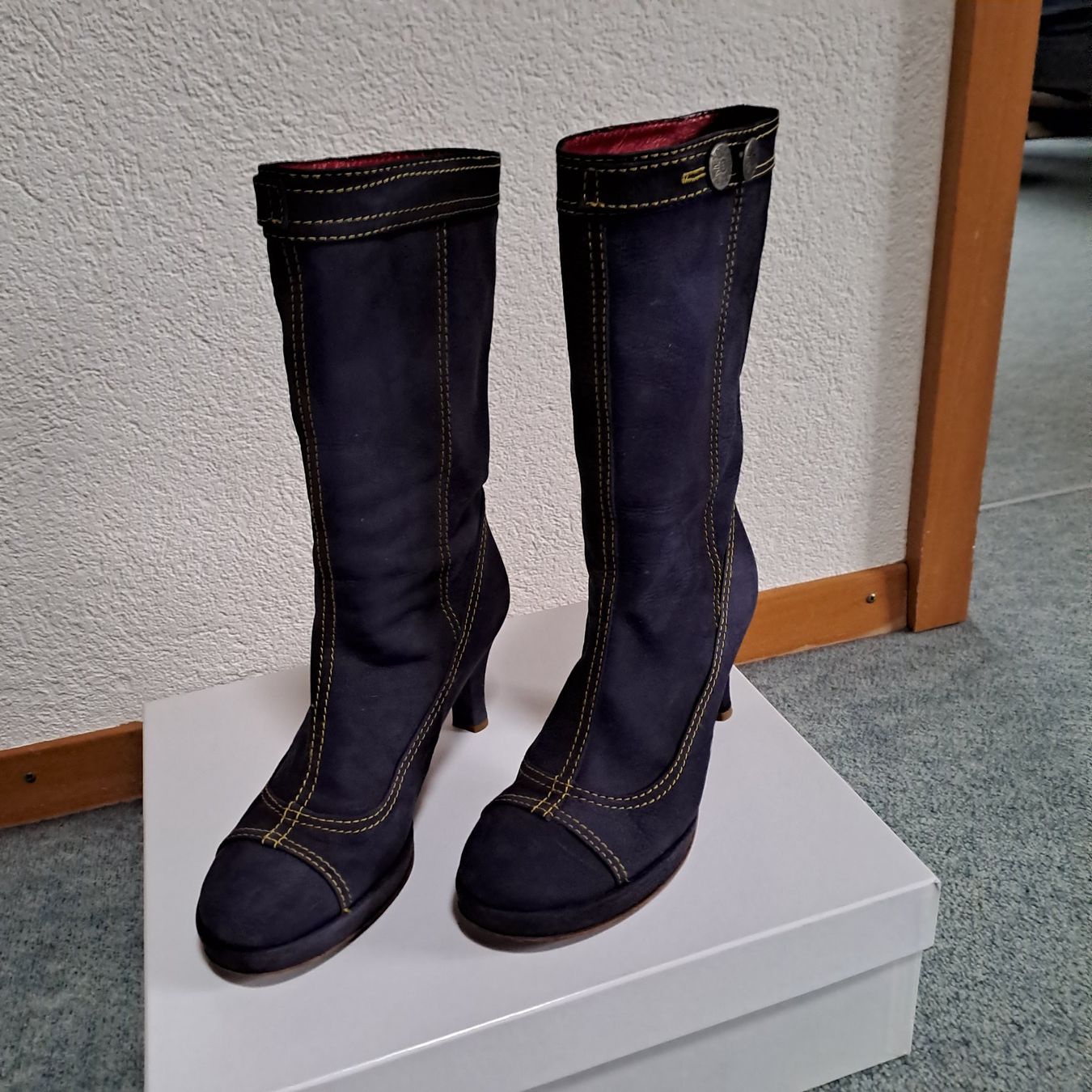 Damenschuhe: Winter Stiefel Gr. 38, violet, NP 279.-- – Gebraucht aus Frauenfeld von Andadaa 1