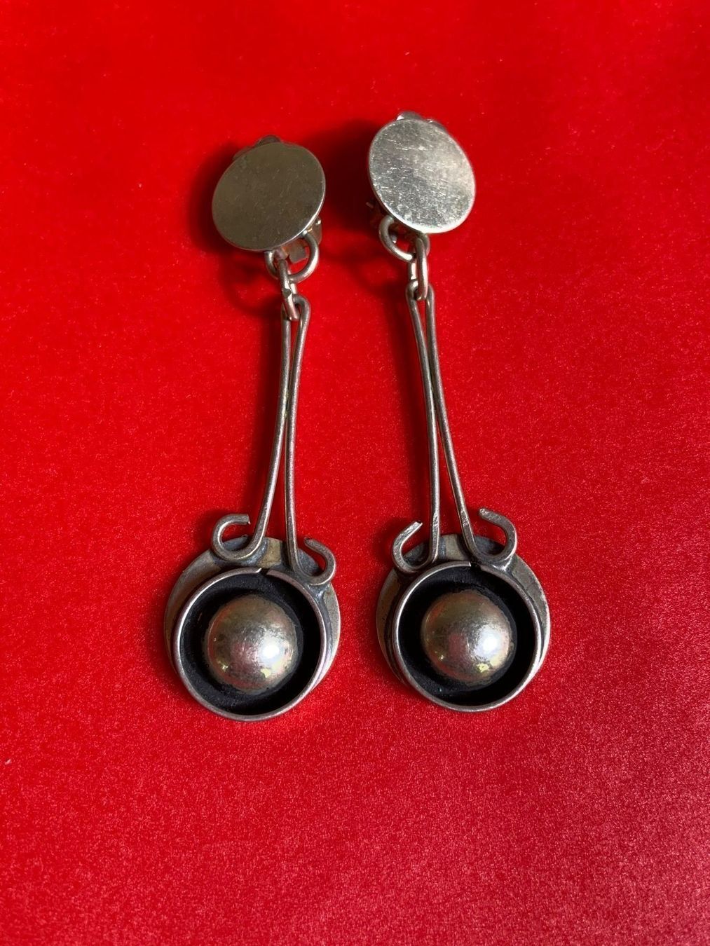 Orecchini pendenti & Orecchini a lobo: Ohrenringe silber halbkugel clips – Usato da Dittingen venduto da Bellevista