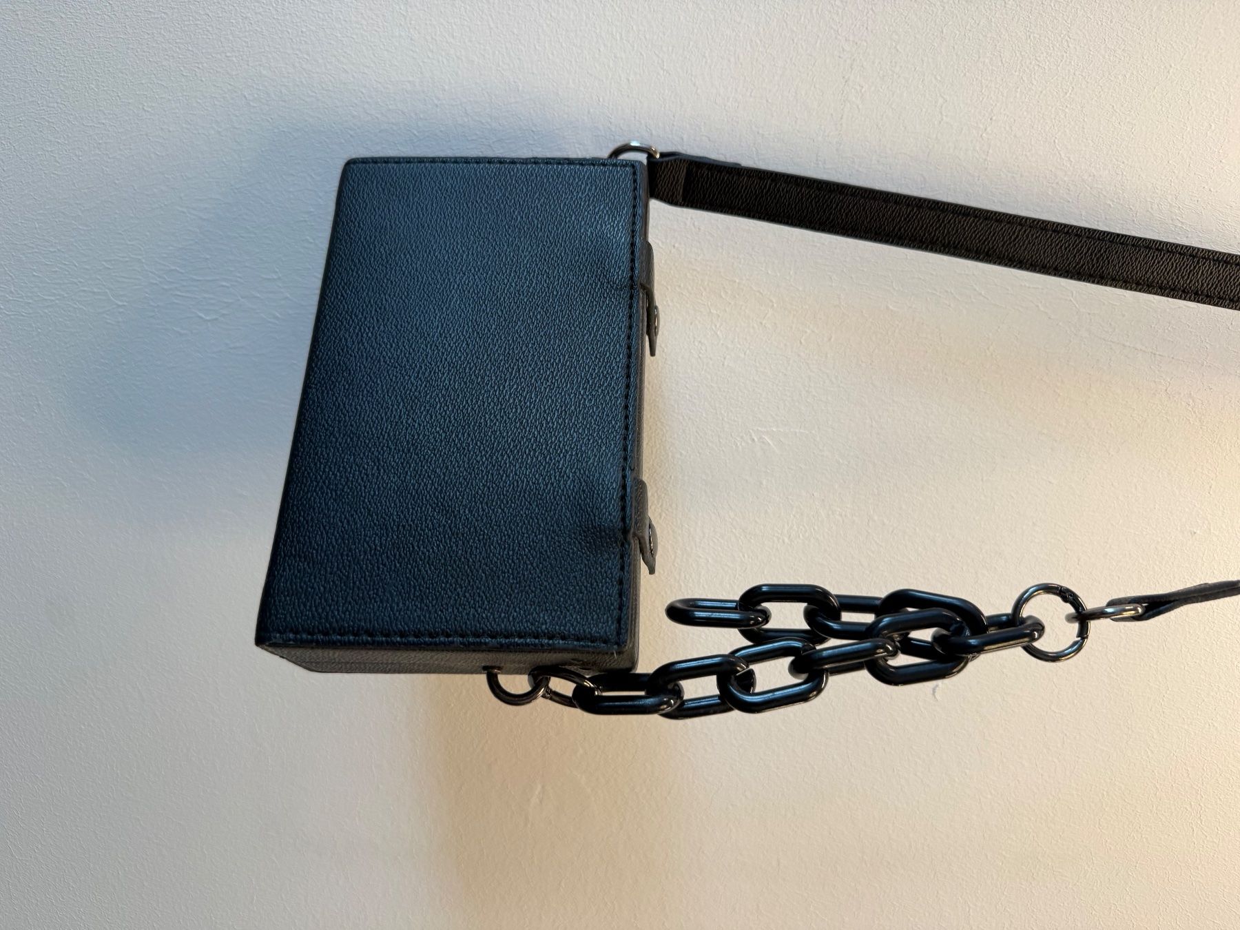 Borse: Schwarze Crossbody Tasche – Usato da Schlieren venduto da svenbaettig 2