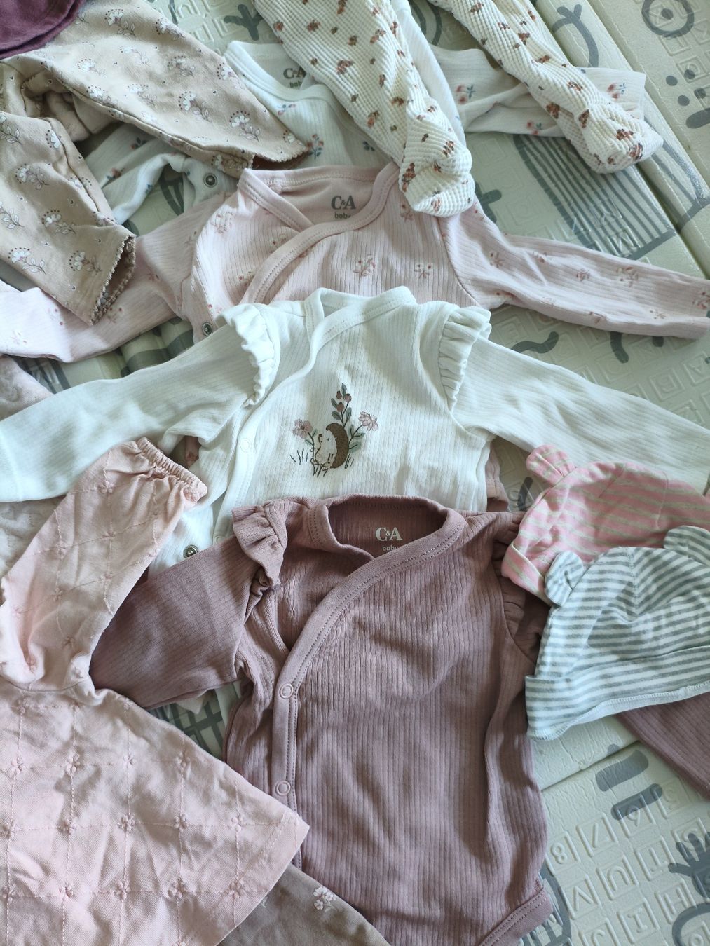 H&M Lotti & Set di vestiti: vestiti da bambino – Usato da Locarno venduto da sca_8bh7 3