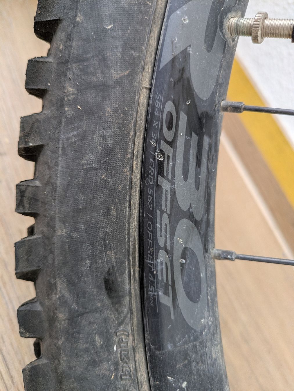 Cerchioni: 27,5 Zoll MTB Vorderrad – Usato da Münchenstein venduto da jus_gt7y 1