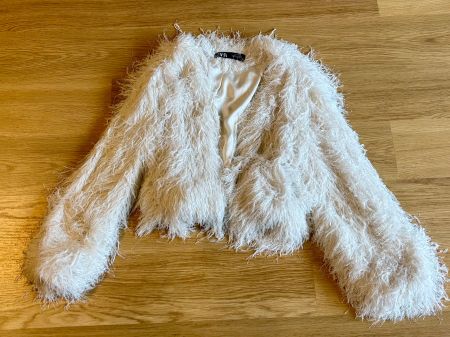 Zara Jacke mit Federn, Grösse L, neuwertig