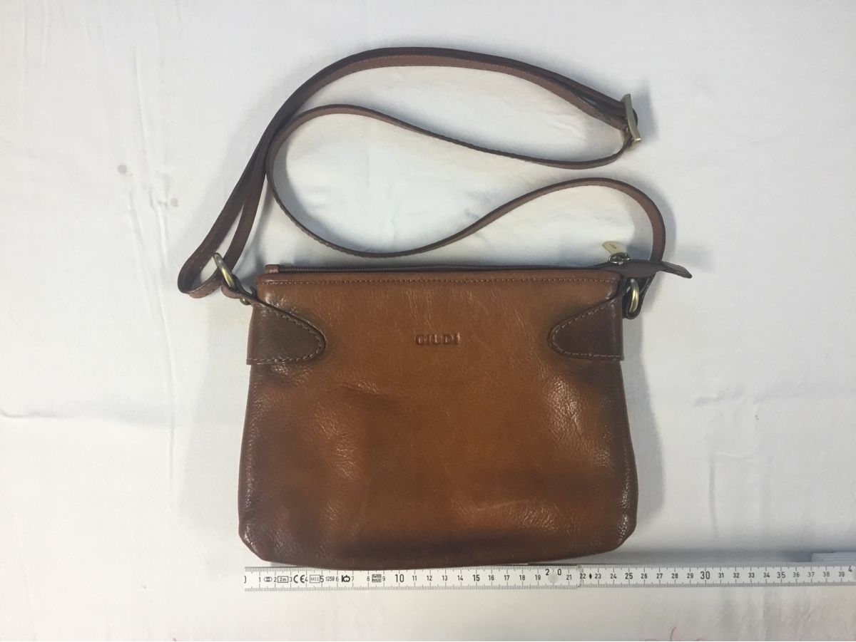 Taschen für Damen: Vintage Umhängetasche Leder, Giudi – Neu (gemäss Beschreibung) aus Rütihof von ALAFC