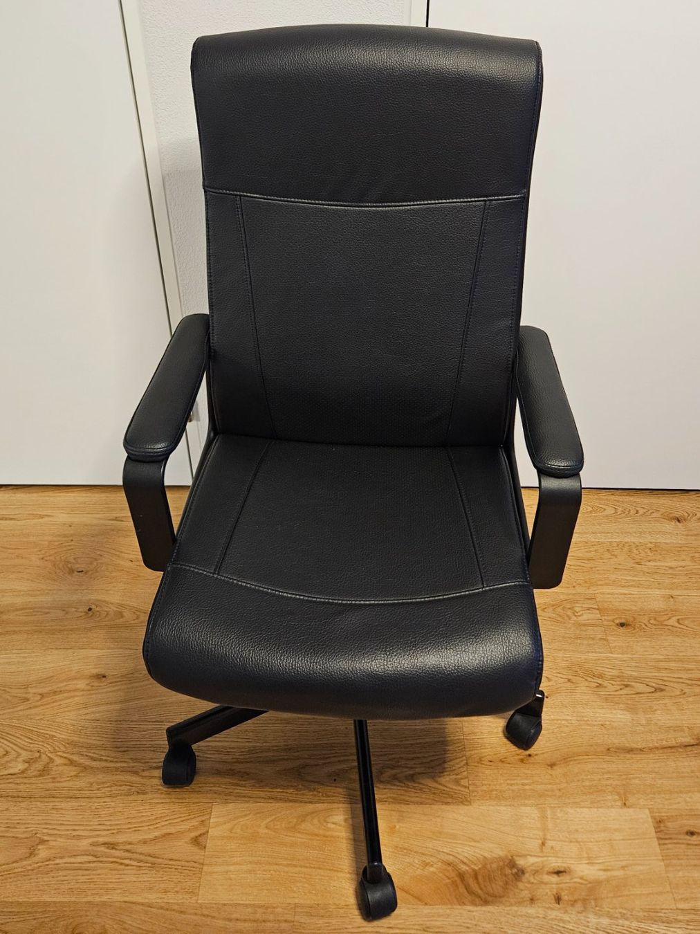Ikea Stühle: MILLBERGET Drehstuhl in schwarz – Gebraucht aus Horgen von fab_6tpl 1