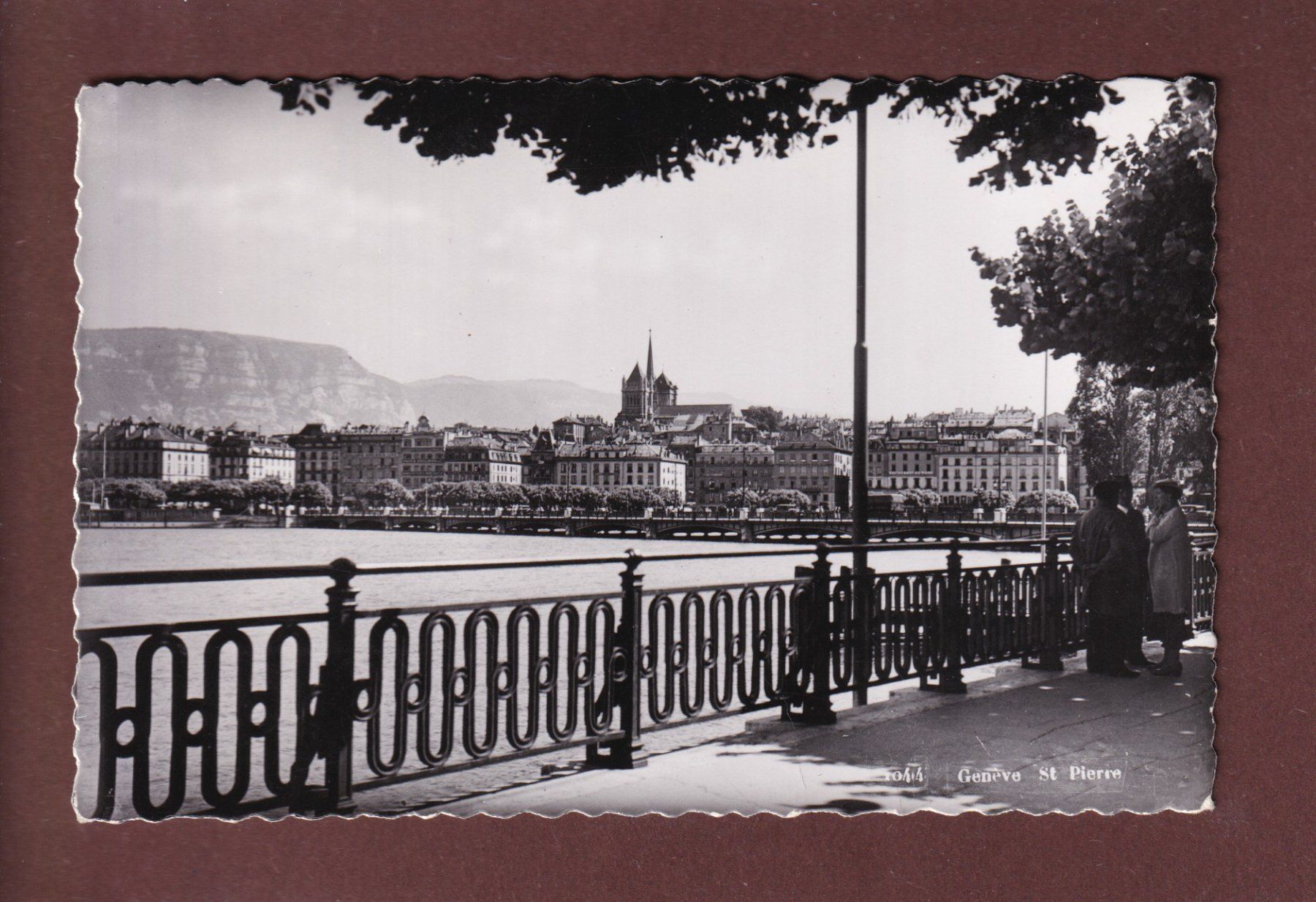Cartoline postali: GENEVE - Sur le quai – Usato da Pully venduto da nicecards