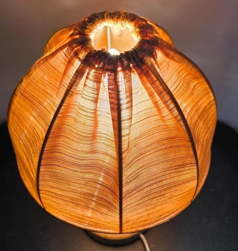 Lampade: Wunderschöne Holz-Tischlampe mit Stoffschirm – Usato da Flums venduto da Flumsantik 1
