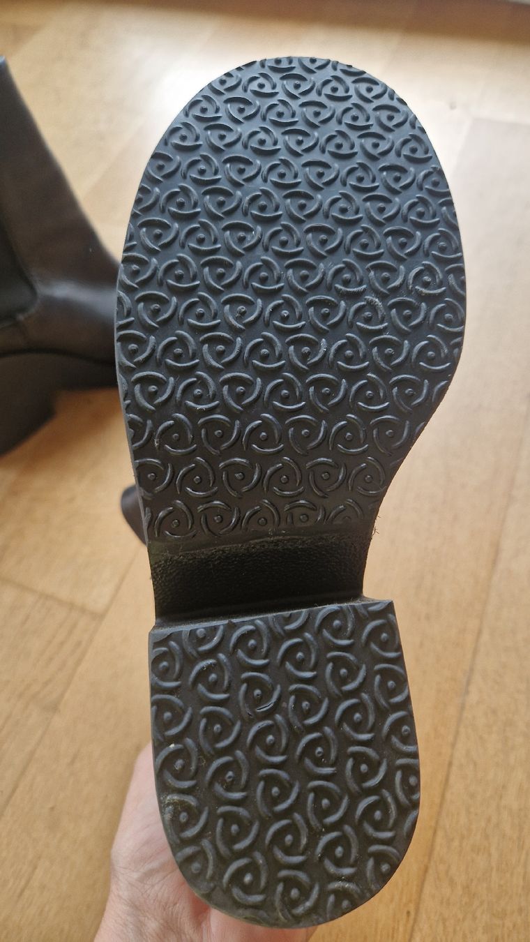 Scarpe da donna: Schwarze Lederstiefeletten mit Blockabsatz, Grösse 39 – Nuovo (secondo la descrizione) da Zürich venduto da mis_2kxn 3