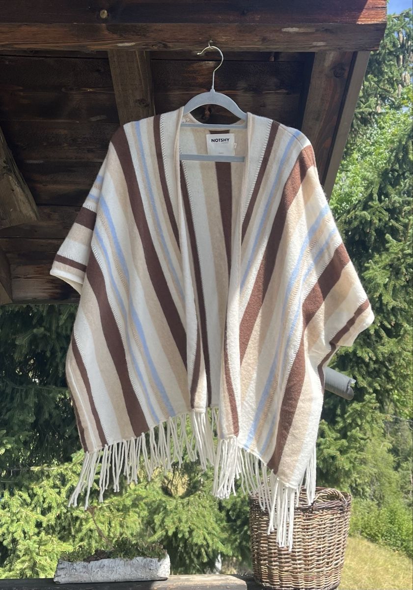 Autres vêtements femmes: Poncho Notshy cachemire – Neuf (Voir description) à Ovronnaz par fra_n8h8 5