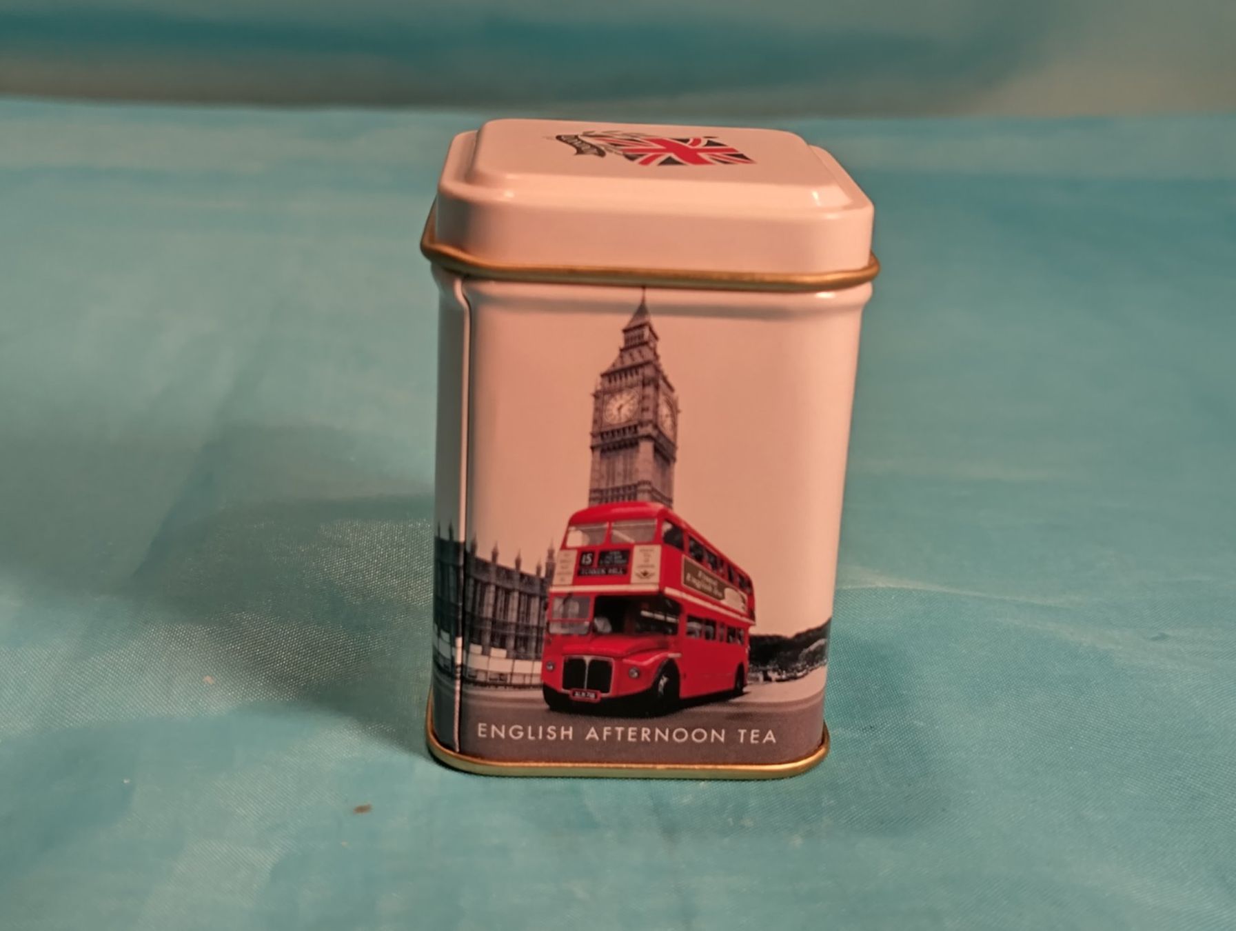 Sonstige Dekorationen & Accessoires: Blechbüchse, London – Neu (gemäss Beschreibung) aus Bellach von JingleCherry 1