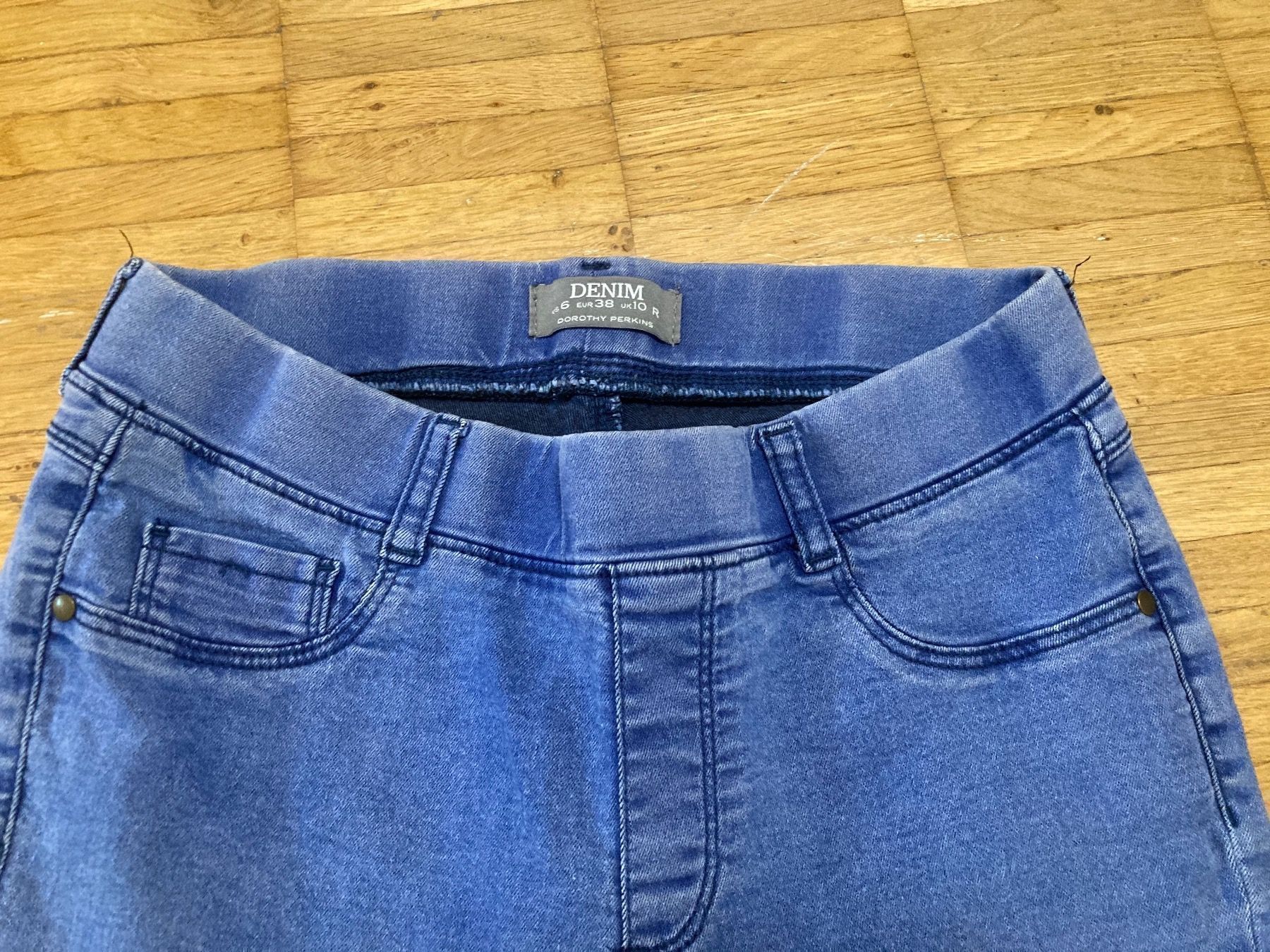 Jeans: Jeans mit elastischem Bund Gr. 38 – Usato da Thun venduto da Vans_98 2