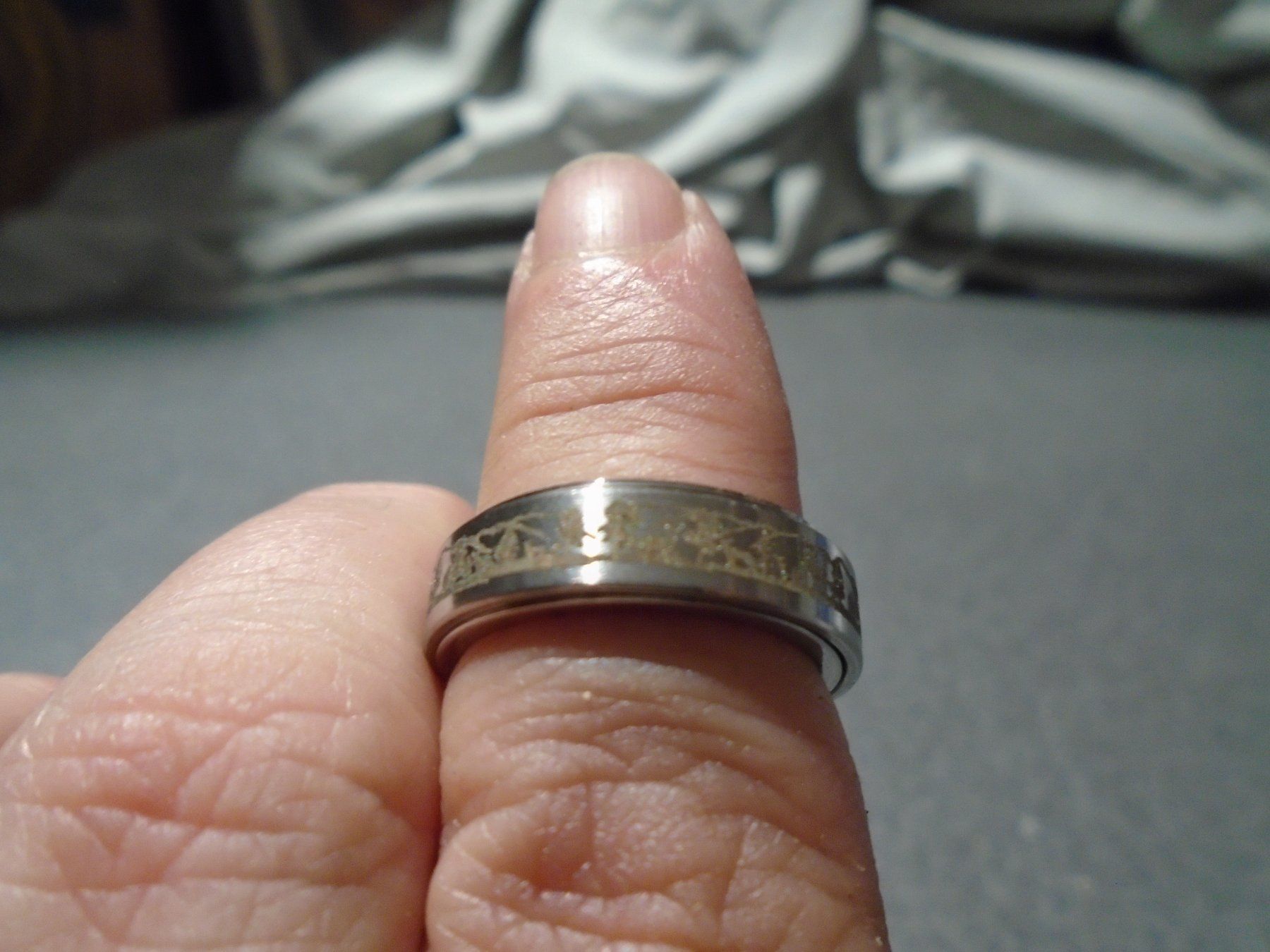 Ringe: Ring Size 7, feines goldfarbiges Muster – Neu und originalverpackt aus Zürich von abraxas1291