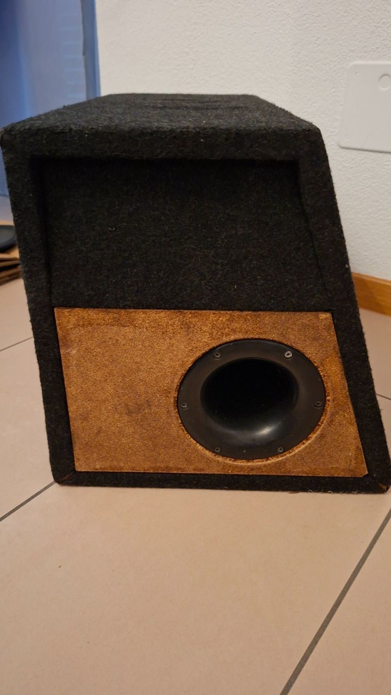 Infinity Haut-parleurs: Subwoofer Infinity – D'occasion à Genestrerio par mor_fnw8 1