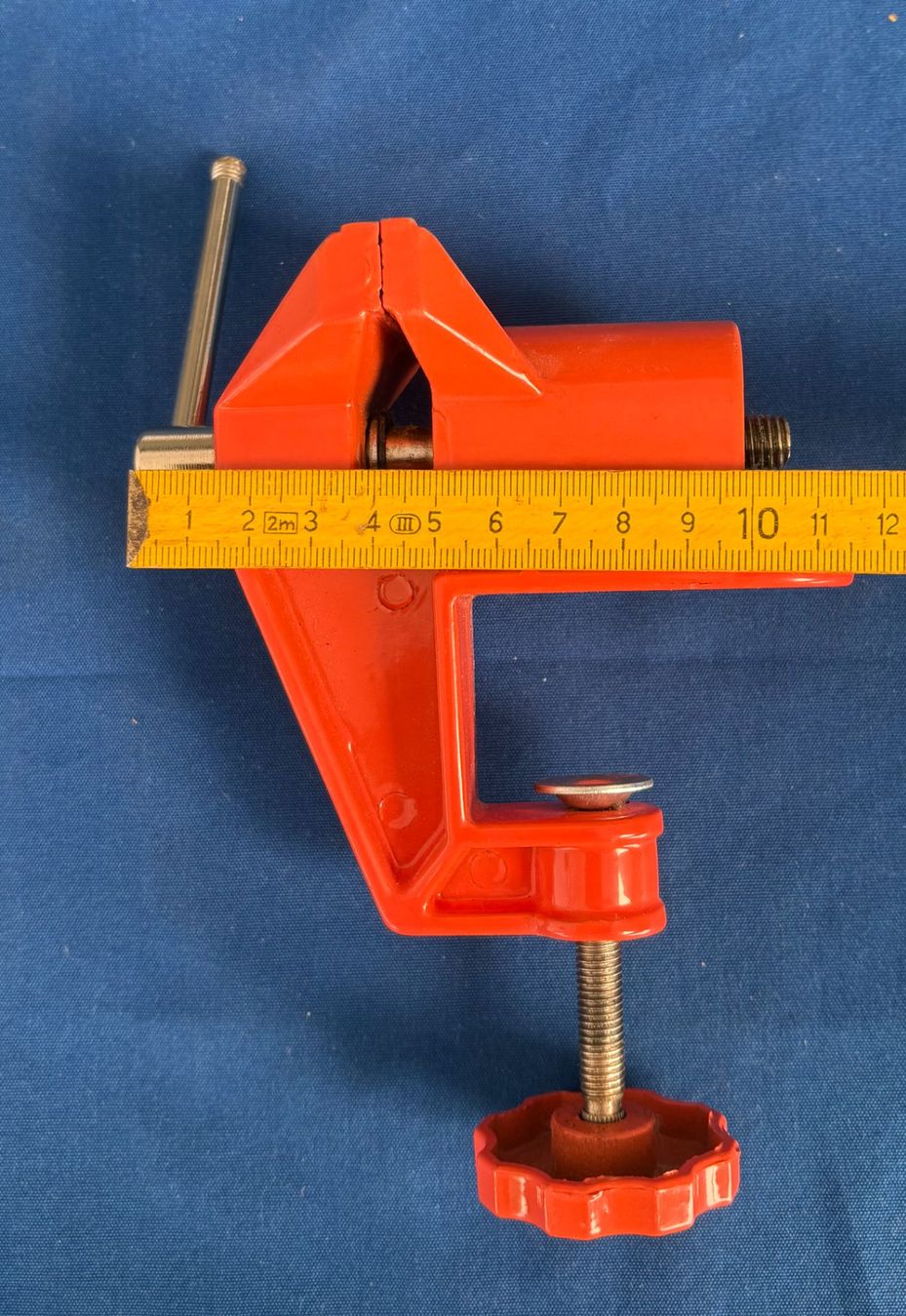 Tous les outils: TISCHSCHRAUBSTOCK ORANGE – D'occasion à Ostermundigen par Heavenmaus75 9
