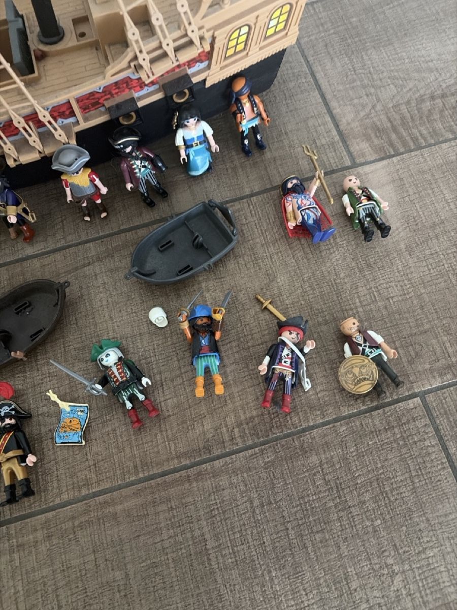 Playmobil Giocattoli: Playmobil Piratenschiff mit Figuren – Usato da Zürich venduto da marina76 2