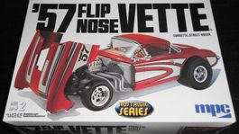 MPC '57 FLIPNOSE CORVETTE STREET RACER 1:25