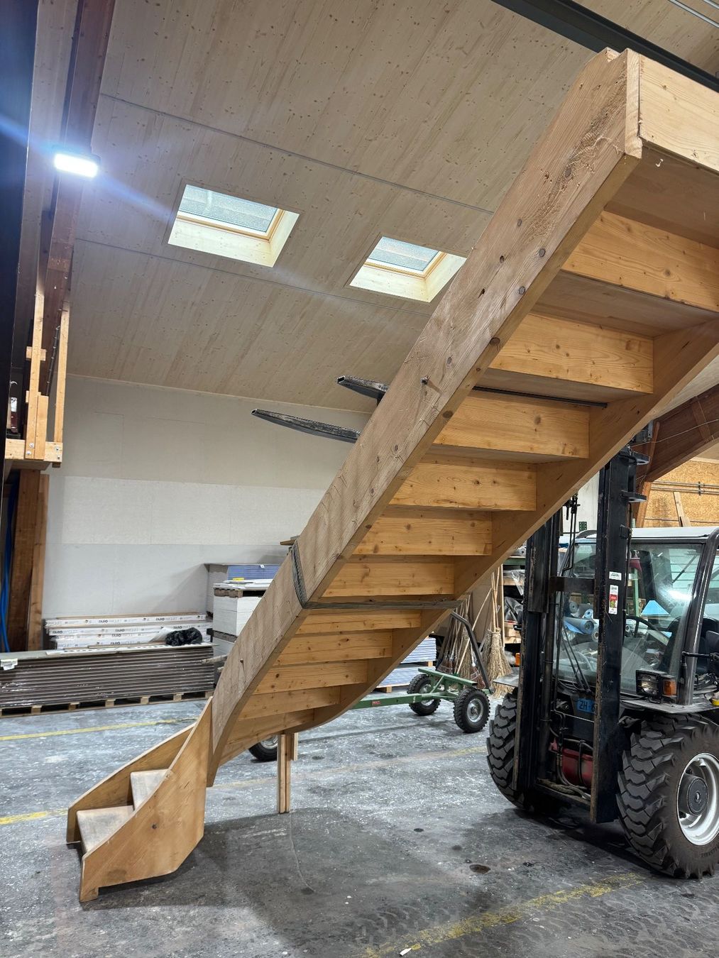 Scale: Holztreppe / Viertelgewundene Treppe – Usato da Rorbas venduto da bpf_qb9s 4