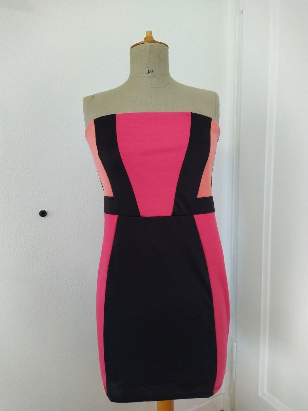Vestiti: Mini-Kleid (ungetragen) – Usato da Triesen venduto da stephanieschurti