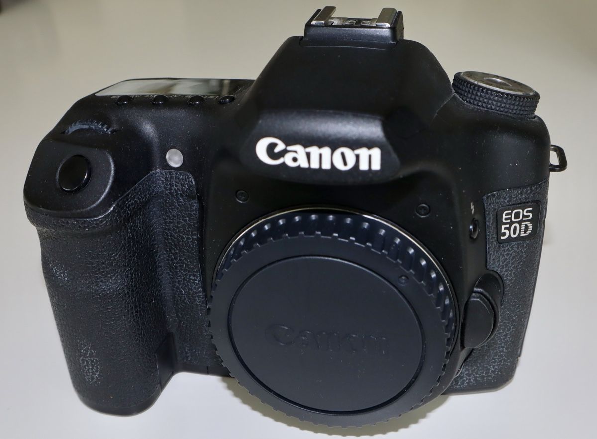Canon Fotocamera: Canon EOS 50D Digitalkamera mit Objektiv EF-S 17-55mm – Usato da Zug venduto da mhannesb 7