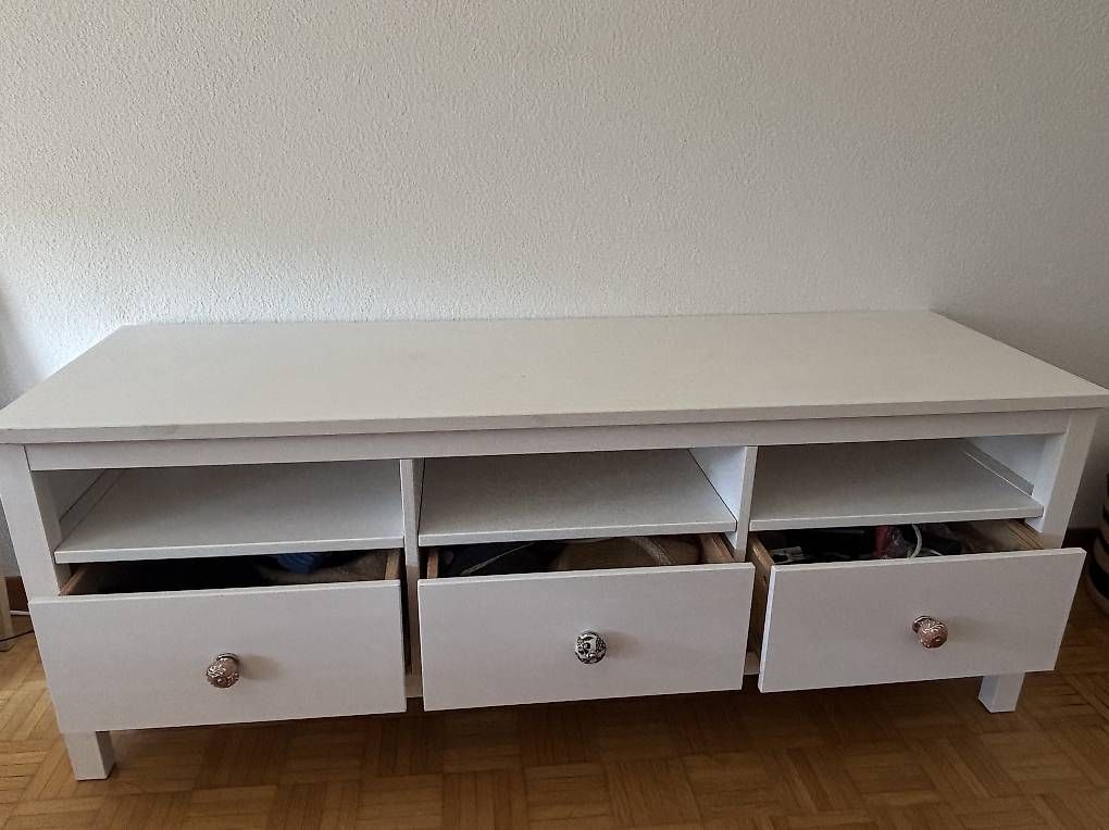 Kommoden: Gut erhaltenes Sideboard  – Gebraucht aus Wil SG von aoertig