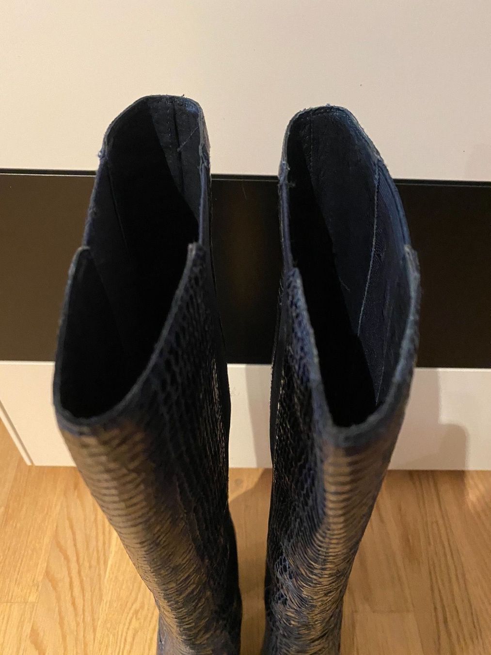 Juicy Couture Scarpe da donna: Juicy Couture Stiefel, blau. Gr. 37 – Usato da Bergdietikon venduto da pinkerton13 7
