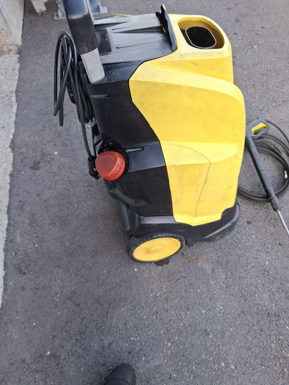 Kärcher Idropulitrici ad alta pressione: KÄRCHER PROFESSIONAL HDS  5/ 11 U – Usato da Emmenbrücke venduto da dsn15 4