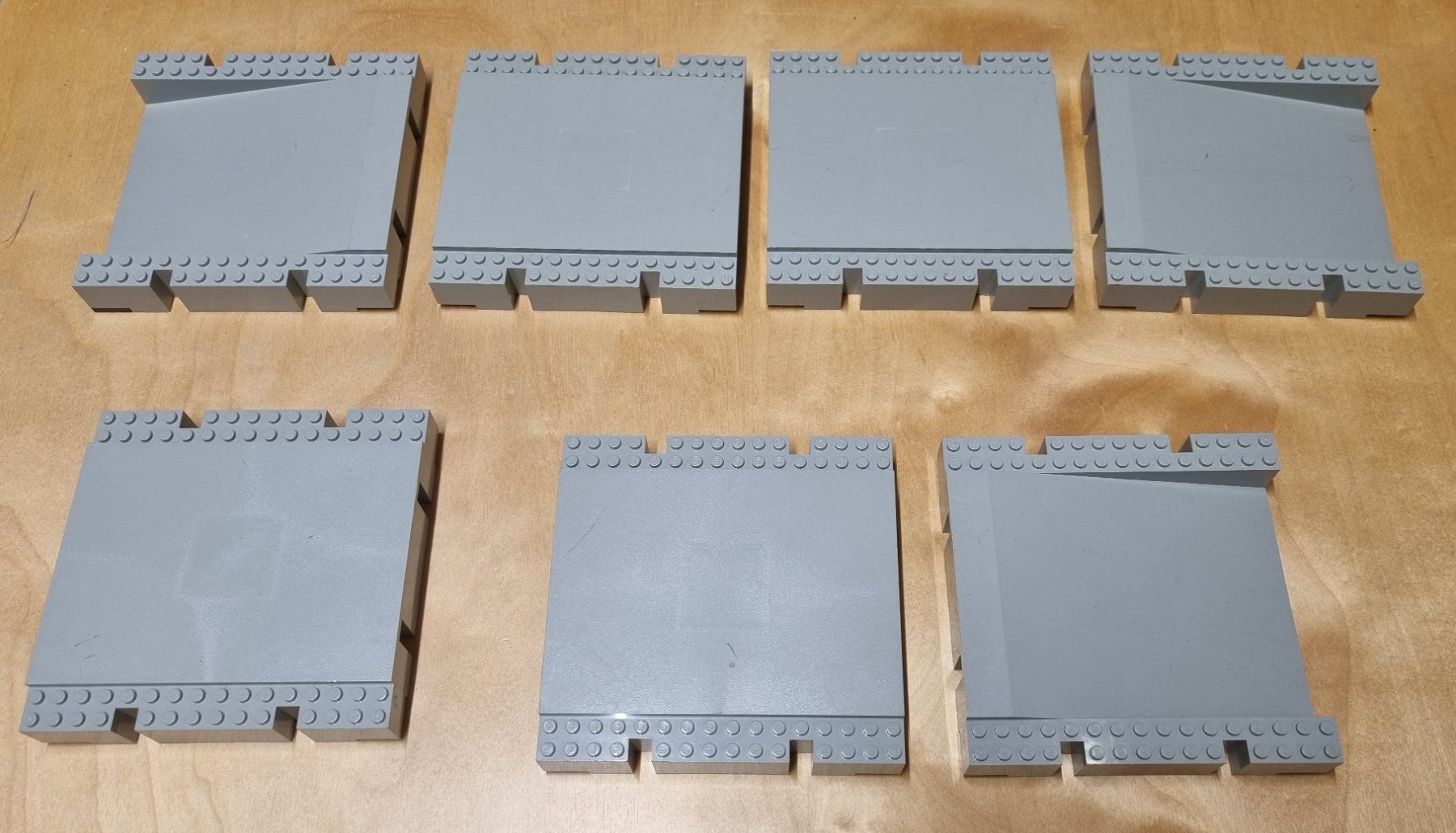 Lego Kit di costruzioni: LEGO Baseplate, Raised Platform 16 x 16 with and witout ramp – Usato da Basadingen venduto da NekoBricks 2