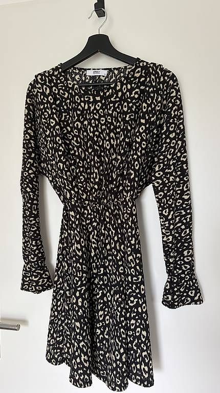 Only Vestiti: Kleid Leo Neon & Nylon Only – Usato da Neuheim venduto da Vinn