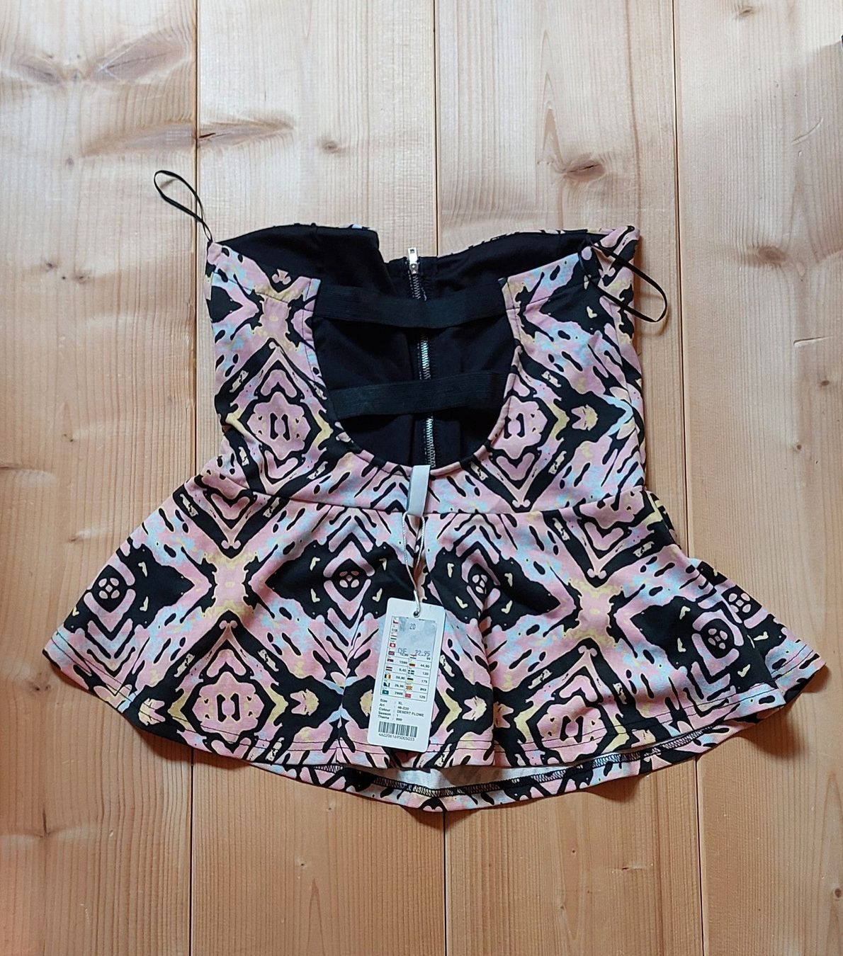Top: Top – Nuovo e nell'imballaggio originale da Zweisimmen venduto da Adorable 1
