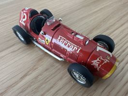 1:43 Modellauto Zustand wie auf den Bildern ersichtlich!