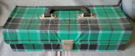 Boîte (mallette) Rangement CASSETTES / verte et noir 15 x K7