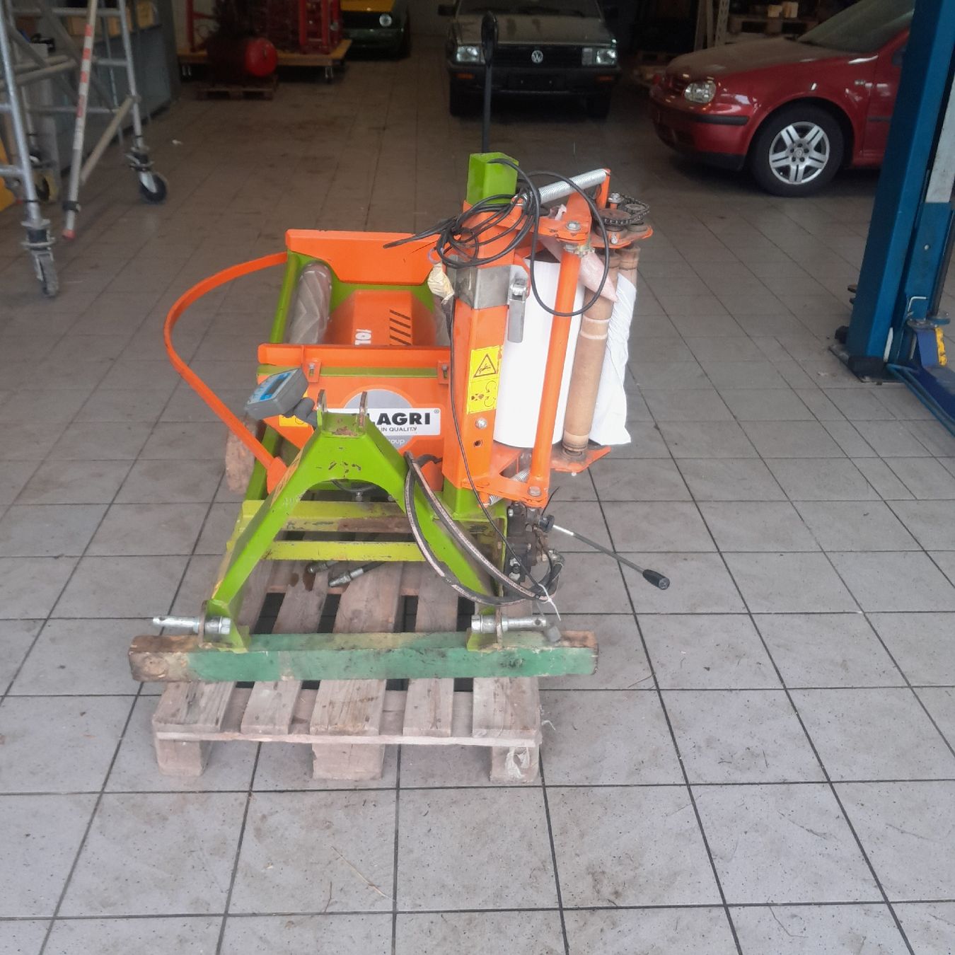 Tutte le macchine: Wolagri Mini Ballenwickler – Usato da Oberkulm venduto da Roessu 1
