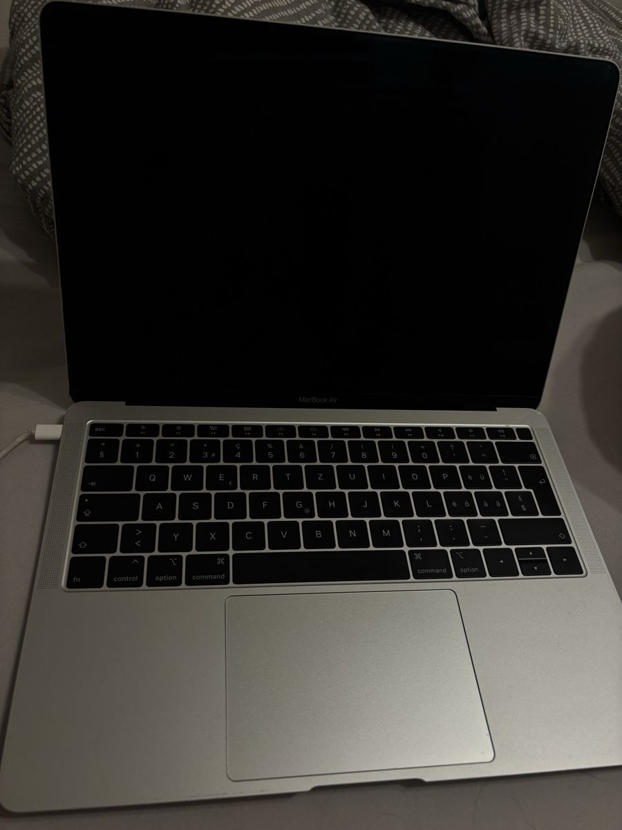 Apple Notebook: MacBook Air gebraucht – Usato da Wetzikon ZH venduto da ruby.brukx