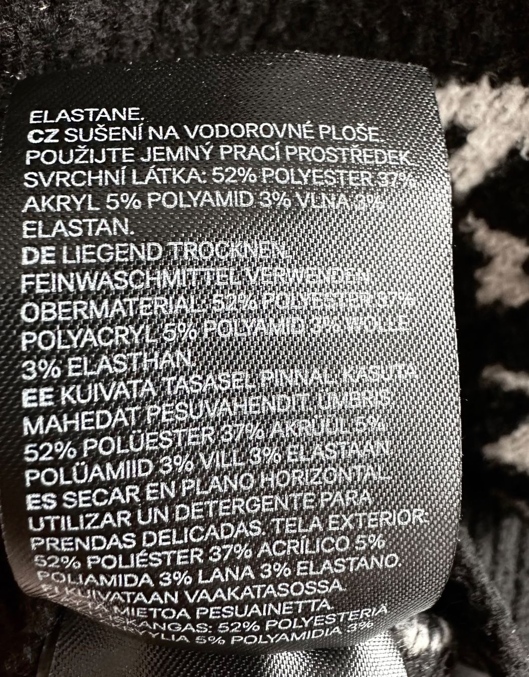 Maglioni & Felpe: Cooler schwarzer Pullover von Kangol x H&M – Usato da Bern venduto da Fraeuleinhonig 8