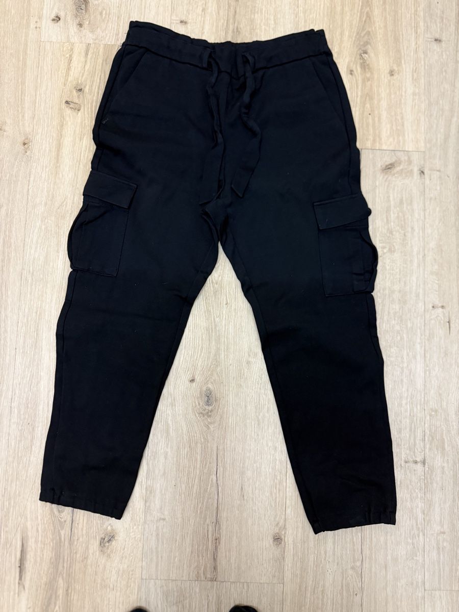 Pantaloni: Schwarze Cargohose, Grösse M, – Usato da Kölliken venduto da Vivii01